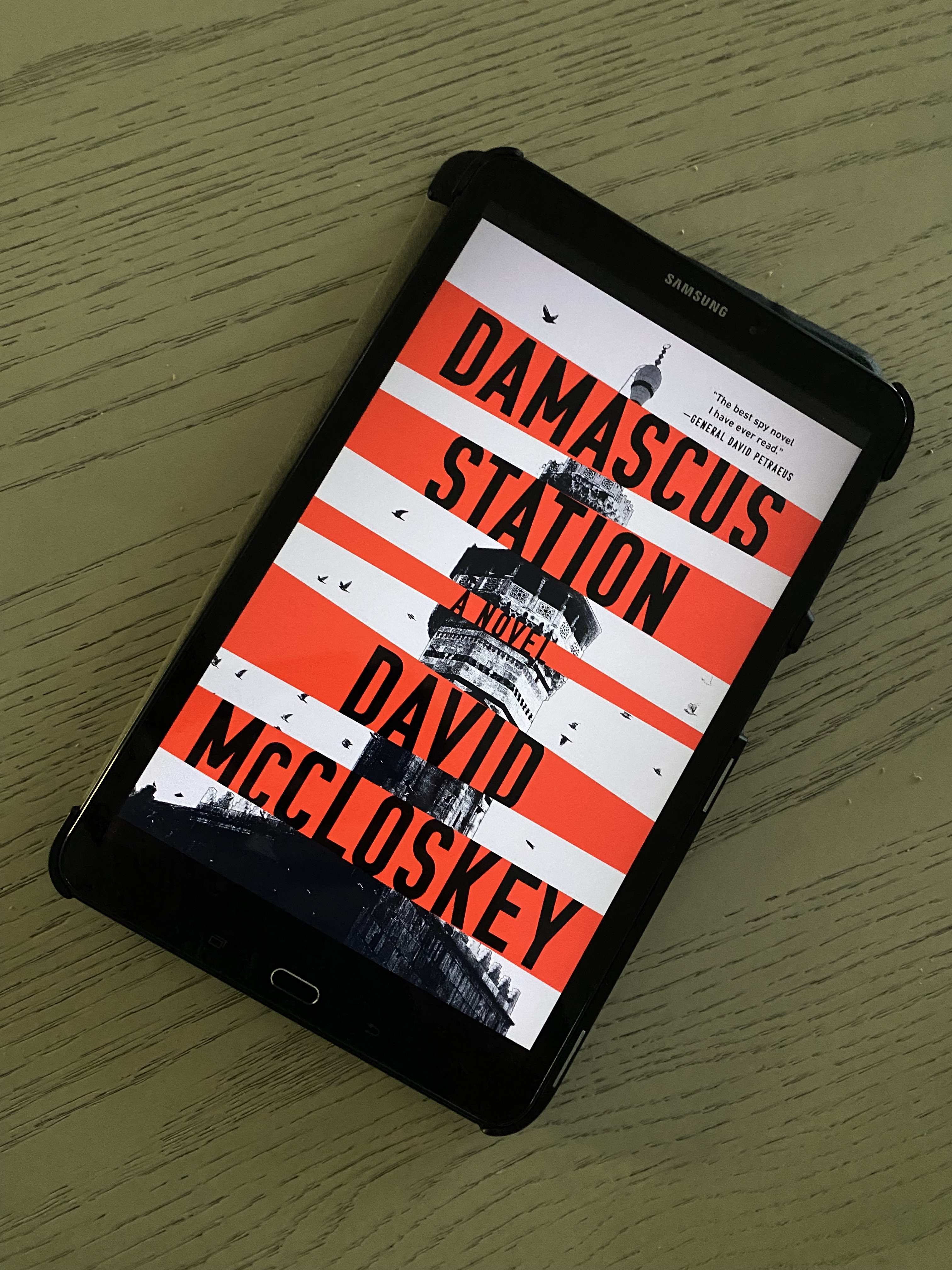 Confession: I’m Starting to Change My Mind About E-Readers